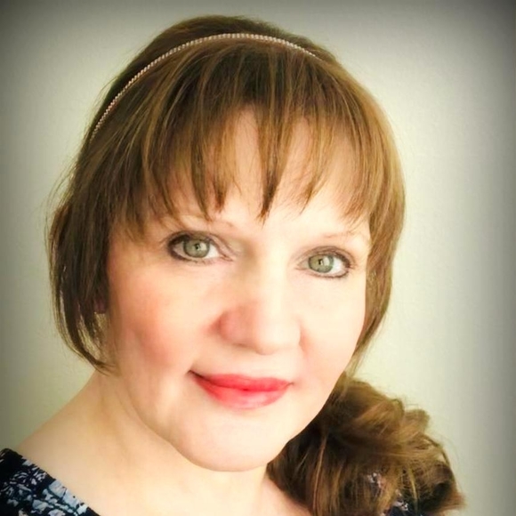 Meet your Posher, Suzy - Picture 1 of 1